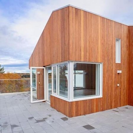 Modern Luxury Apartment - Ocean & Mountain Views Reykjavik Bagian luar foto