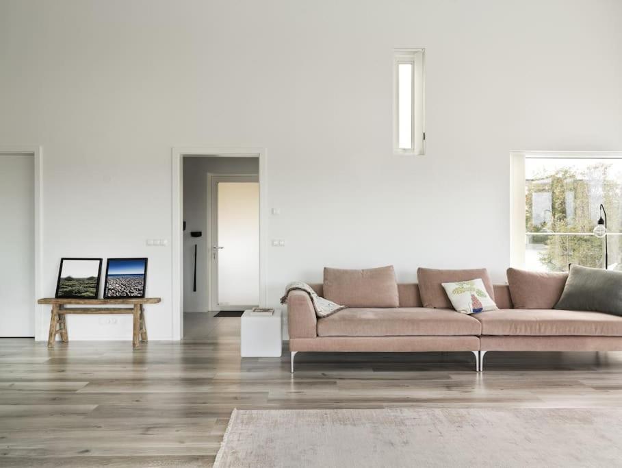 Modern Luxury Apartment - Ocean & Mountain Views Reykjavik Bagian luar foto
